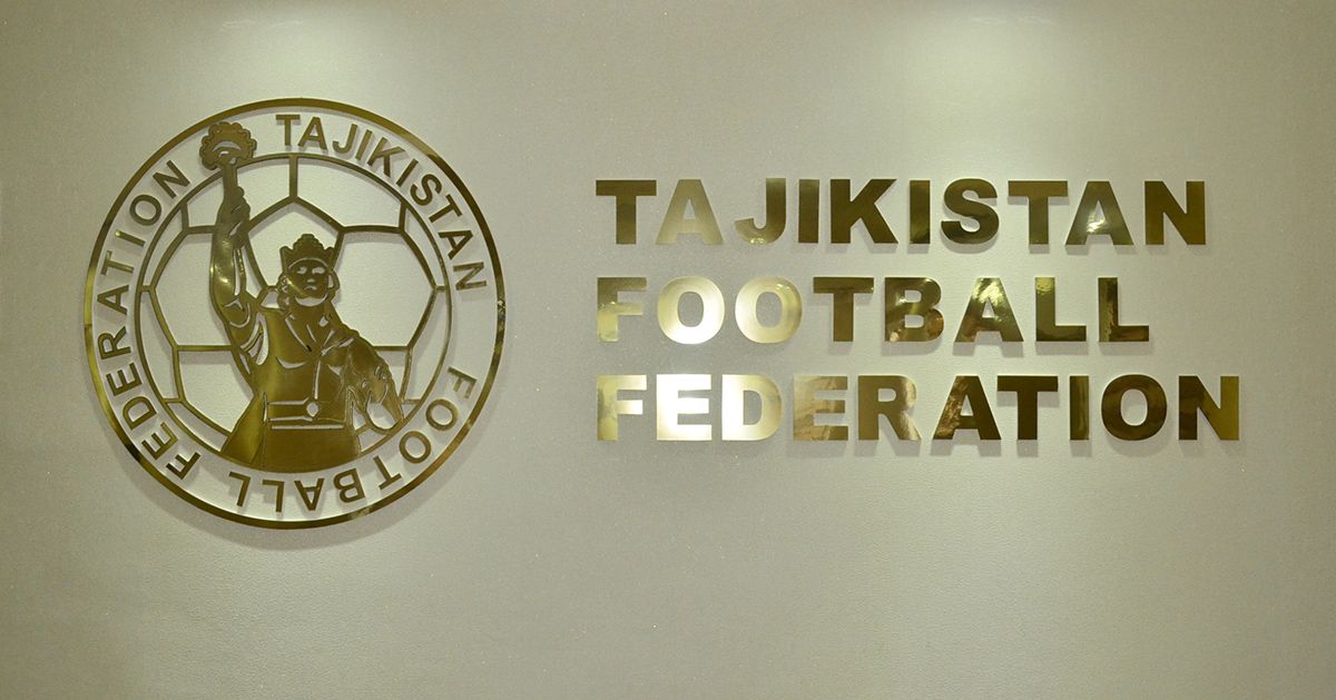 Федерация футбола Таджикистана награждена дипломом саммита Нобелевских лауреатов