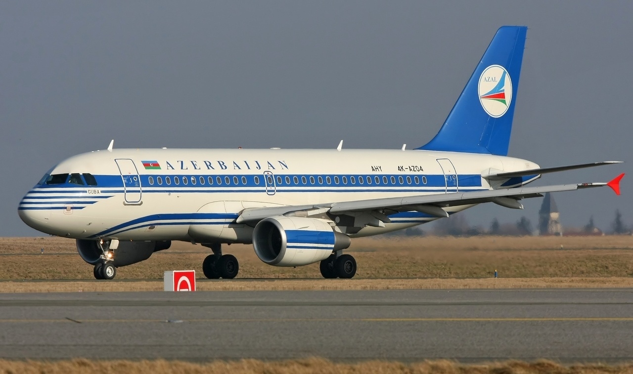 Душанбе и Баку намерены возобновить авиасообщение