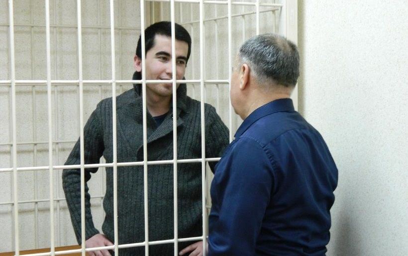 Таджикистанец за ложный звонок о бомбе приговорен в России к двум годам