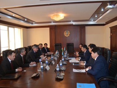 Таджикистан и Казахстан обсудили основные направления экономического сотрудничества