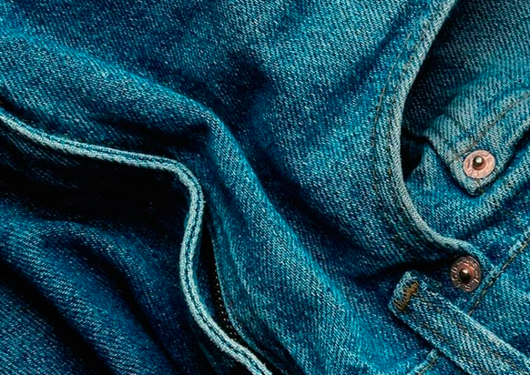 Выведение пятна на джинсах подручными средствами
