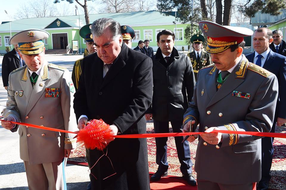 Эмомали Рахмон открыл в Душанбе учебный центр для пограничных войск Таджикистана