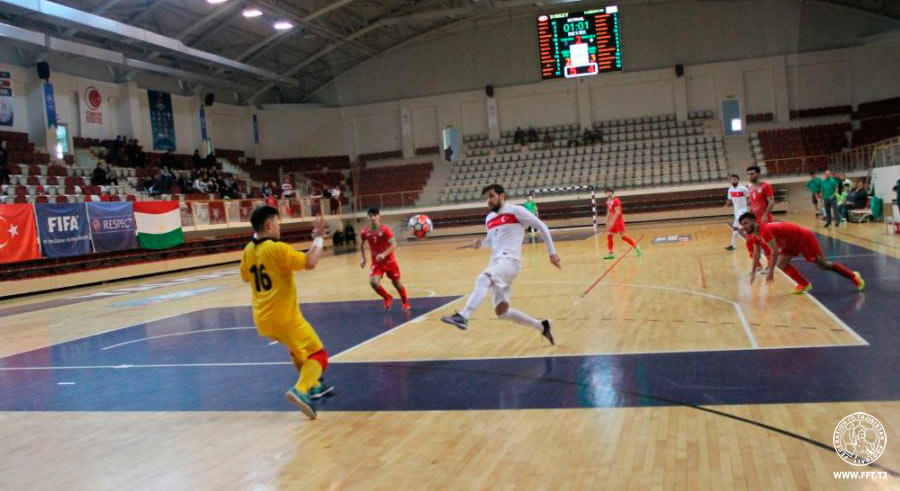Таджикские футзалисты уступили сборной Турции