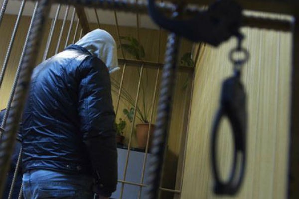 В Душанбе мужчина зарезал мать и дочь