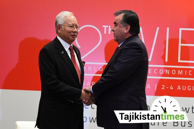 Президент Таджикистана и премьер Малайзии обменялись поздравительными посланиями
