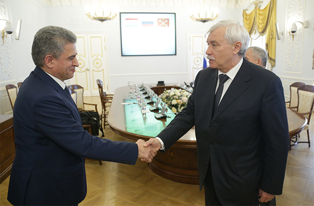 Первого Генконсула Таджикистана представили губернатору Санкт-Петербурга