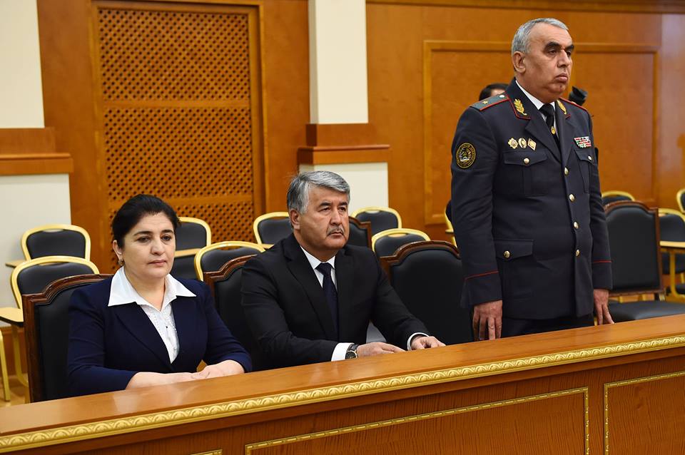 Теперь уже экс-главный гаишник Таджикистана Махмадсаид Саидзода на заседании правительства. 31 марта 2017 год