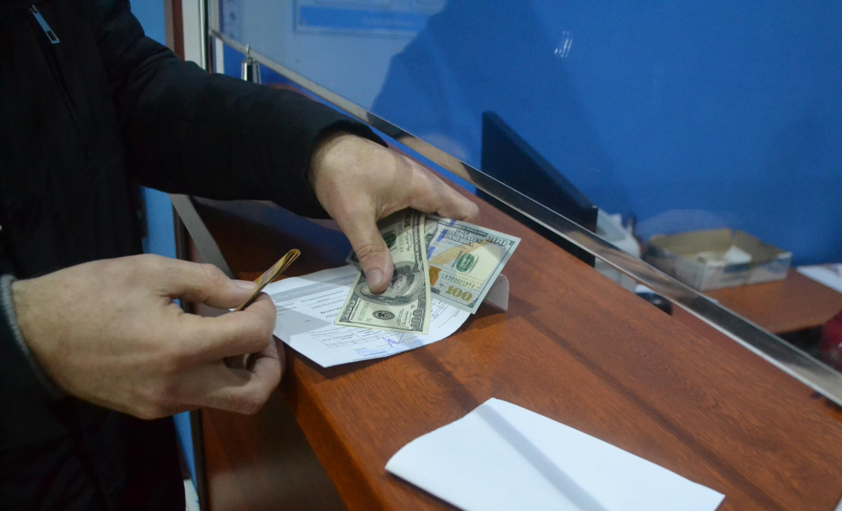 Поддержка проблемных банков обошлась Таджикистану обвалом сомони