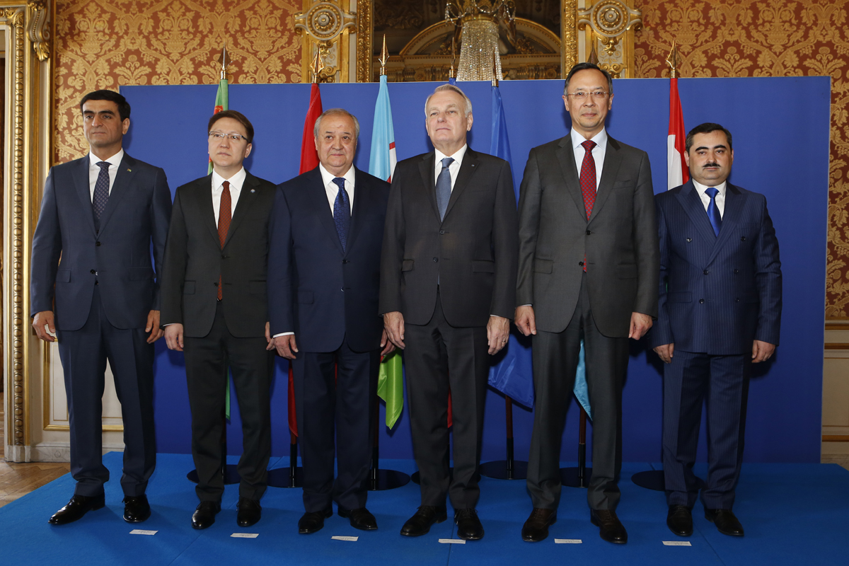 Вопросы сотрудничества стран Центральной Азии с Францией обсуждены в Париже