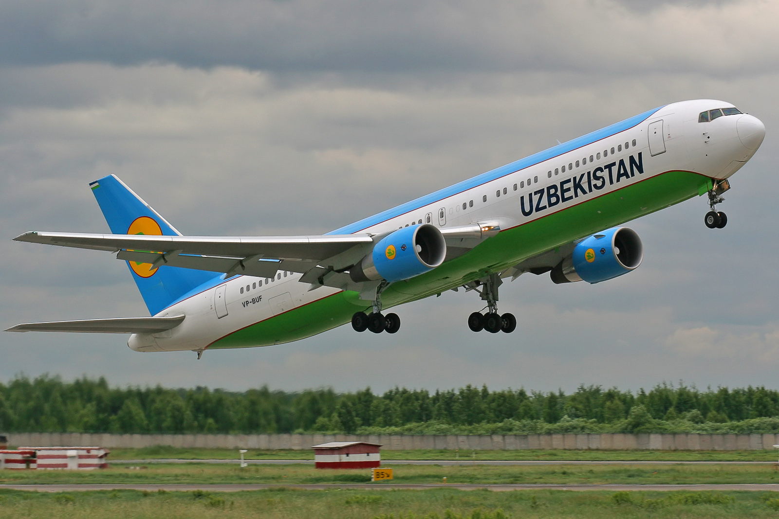 Душанбе и Ташкент согласовали окончательный вариант соглашения об авиасообщении