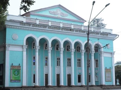 В Душанбе открывается республиканский фестиваль профессиональных театров «Парасту-2017»