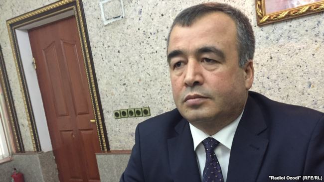 Шерали Ганджалзода, замминистра транспорта Таджикистана, возглавляет таджискую сторону на переговорах.