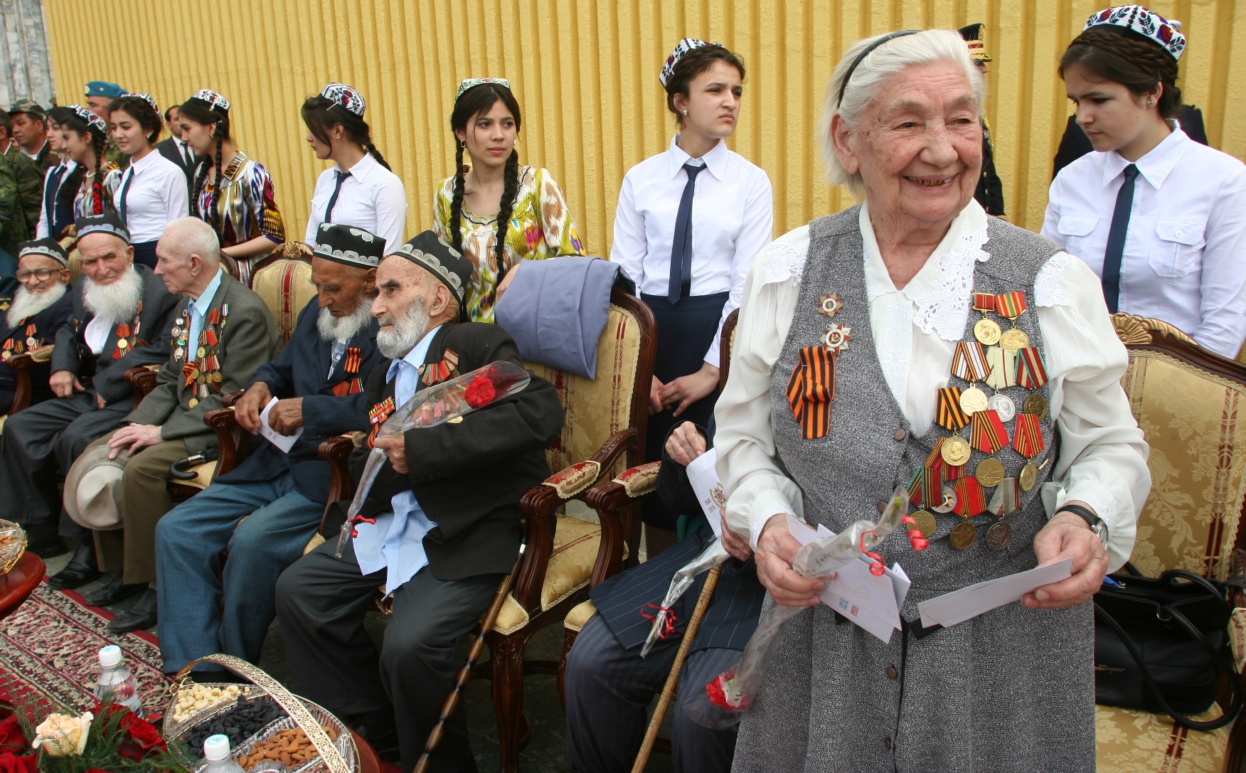 Президент Таджикистана в честь Дня победы выделит ветеранам по 3 тысячи сомони