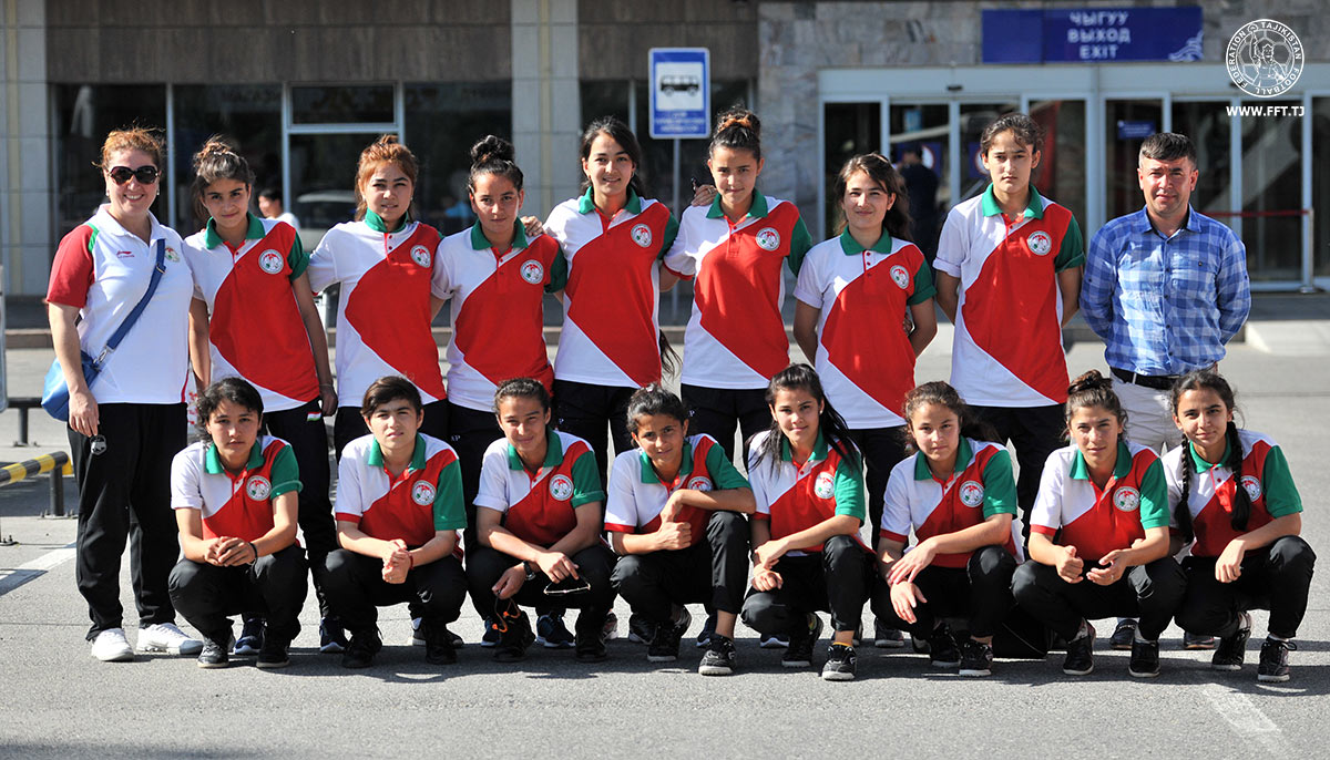 Молодые футболистки Таджикистана и Кыргызстана проведут три спарринга