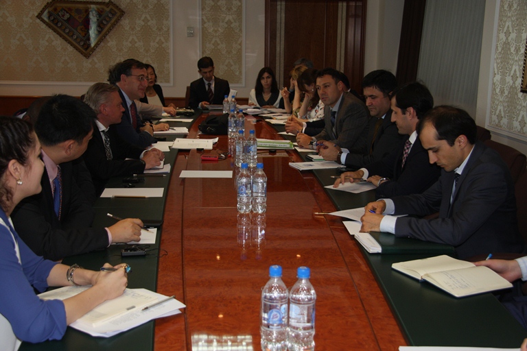 В Национальном банке Таджикистана обсудили ситуацию с макроэкономическими показателями страны