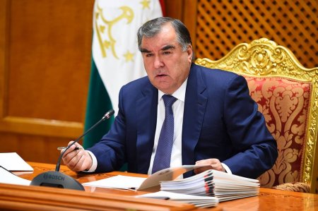 Эмомали Рахмон подписал первый Кодекс здравоохранения Таджикистана