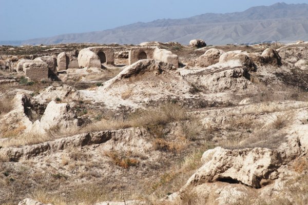 Реконструкция древнего города таджиков Саразма приостановлена. Денег нет