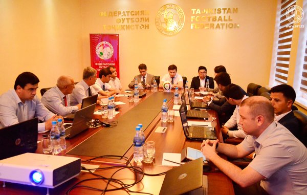 В Таджикистане создадут единую базу данных о футболистах