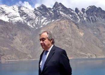 Генсек ООН побывал на Сарезском озере. Он обеспокоен таянием ледников на Памире