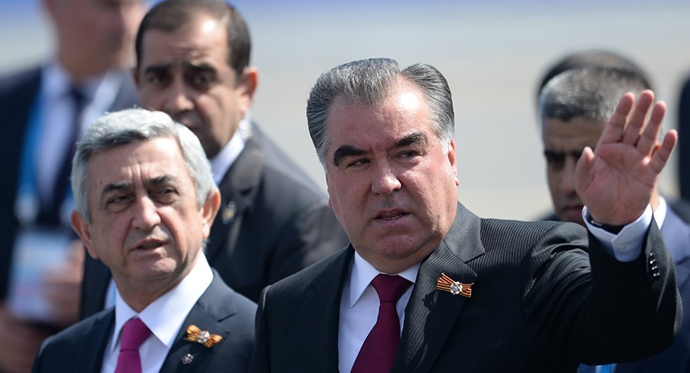 Президент Республики Армения Серж Саргсян и президент Республики Таджикистан Эмомали Рахмон