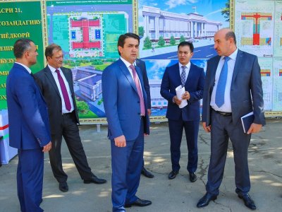 Рустам Эмомали дал старт строительству ряда школ в Душанбе