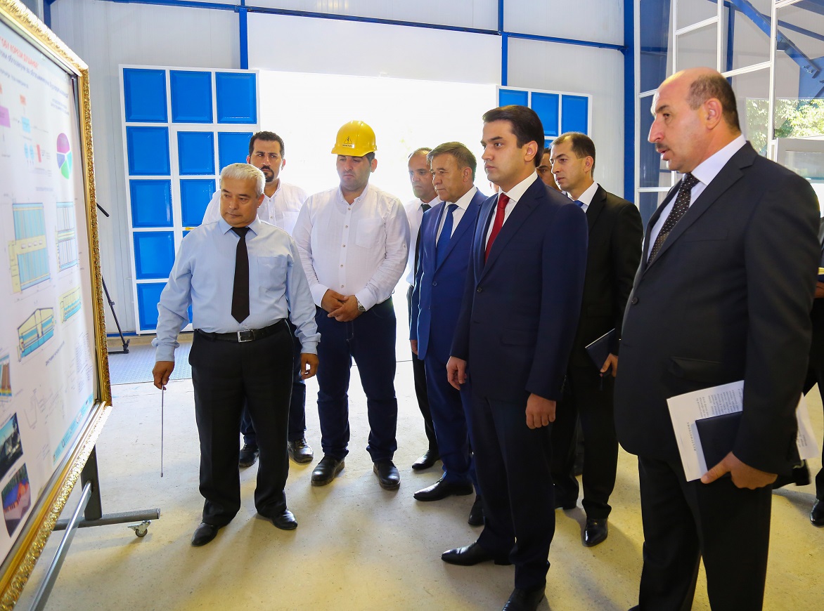Мэр Душанбе Рустам Эмомали ввел в эксплуатацию фильтрационную станцию по очистке и снабжению воды 