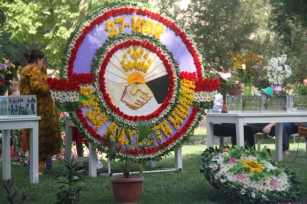Город Худжанд стал победителем «Фестиваля цветов»