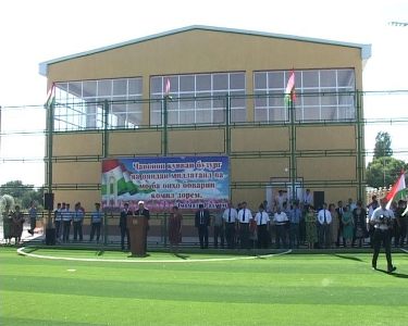 В Б. Гафурове открылся новый спортивный комплекс