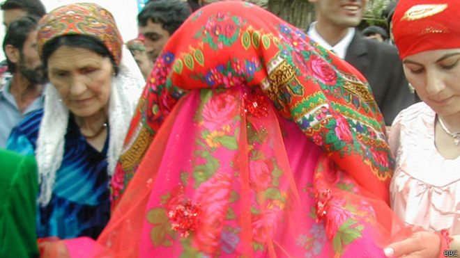 Бесприданница по-таджикски: в Таджикистане предлагают пересмотреть размер приданного невест