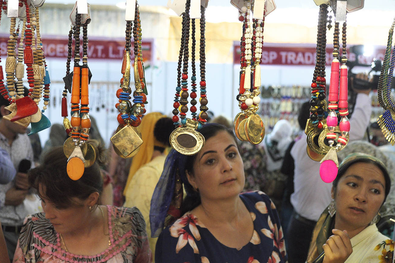 Индийский базар в Душанбе: яркость и экзотика
