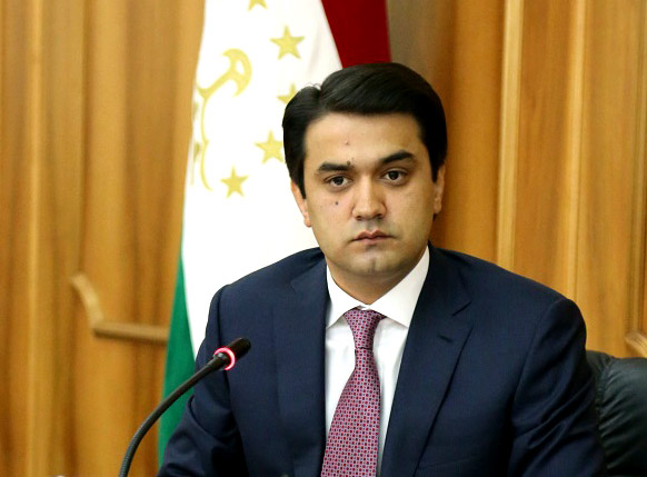 Рустами Эмомали утвердил план мероприятий по достойному празднованию 26-й годовщины государственной независимости Таджикистана