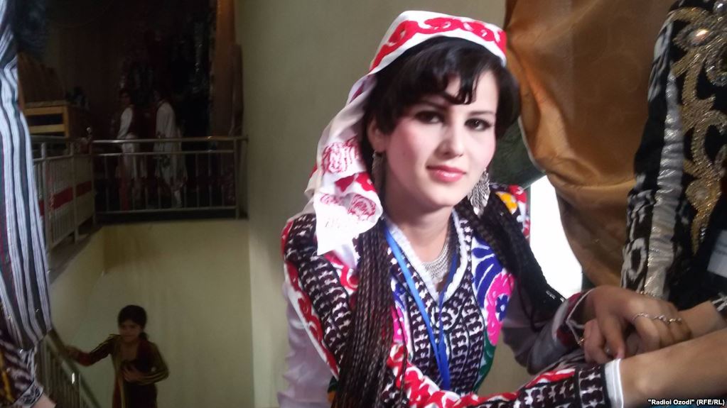 Мархабо Олими. В Таджикистане идет борьба с не с хиджабом, а с чуждыми нарядами