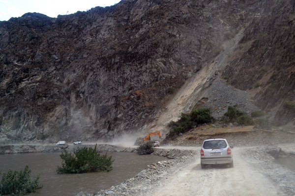 Дорогу Душанбе – Куляб – Дарваз – Хорог открыли. Но это не та дорога