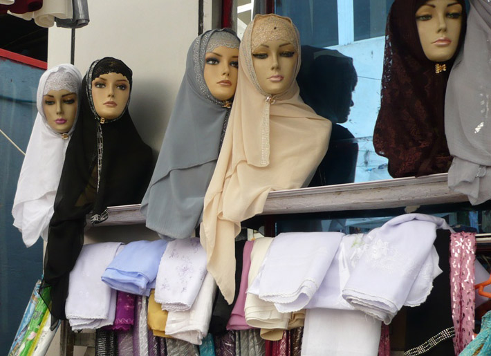 Рейды против хиджабов в Душанбе. Штрафы или разъяснительные работы?