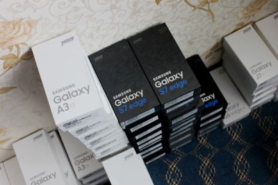 На севере Таджикистана пресечена контрабанда 553 мобильных телефонов Samsung Galaxy