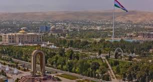 Рустам Эмомали объявил конкурс на лучшую махаллю и улицу в Душанбе