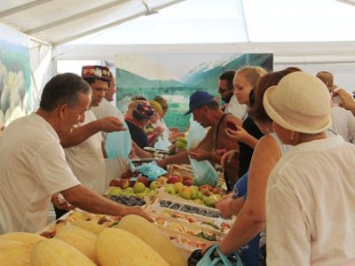 В  Сочи прошла ярмарка таджикской сельскохозяйственной продукции