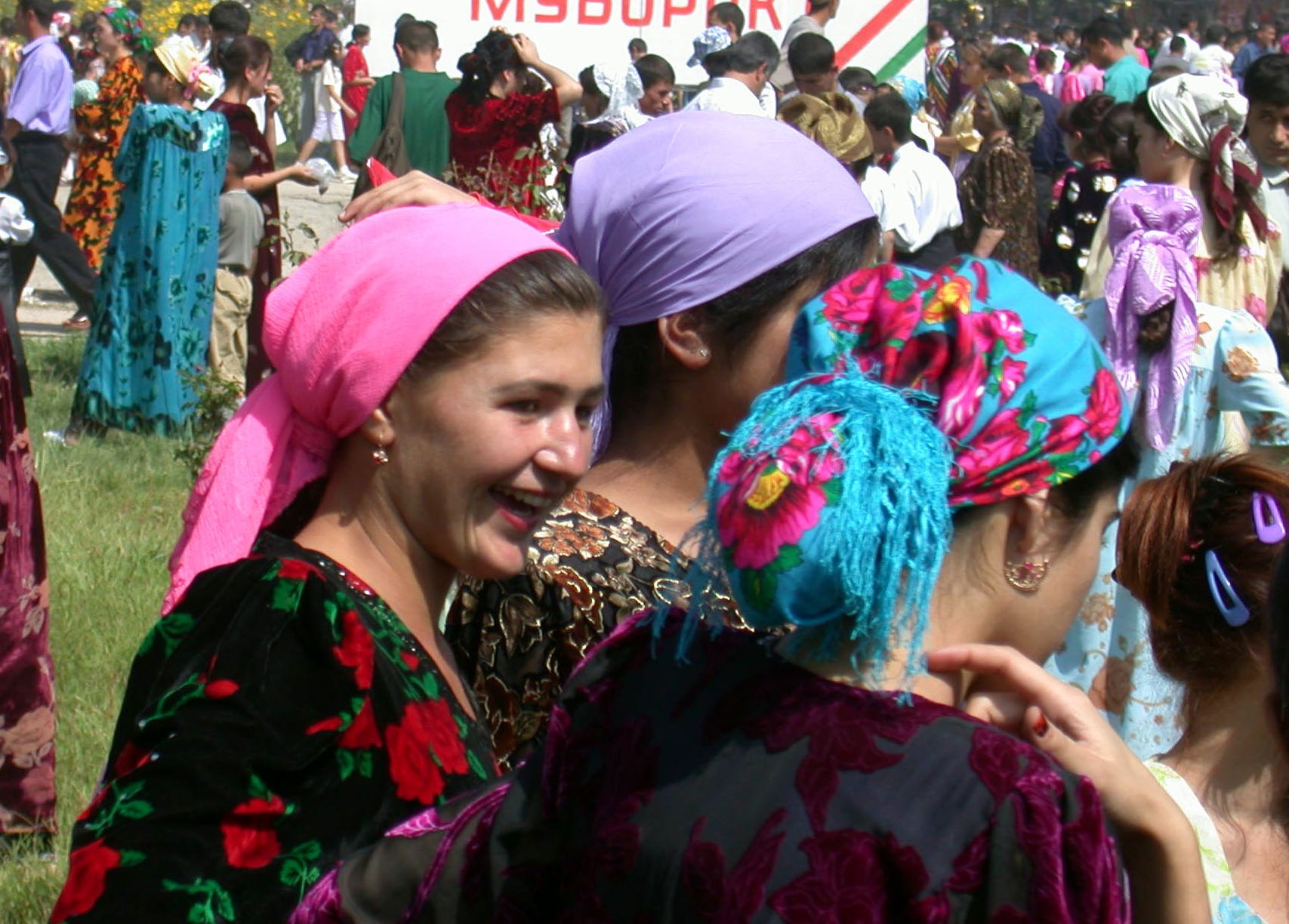 В ООН призвали разрешить таджикским женщинами выходить замуж за иностранцев. Без ограничений