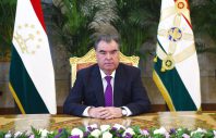Президент поздравил таджикистанцев с Днем государственной независимости
