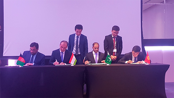 Таджикистан в очередной раз призвал начать реализацию проекта CASA-1000