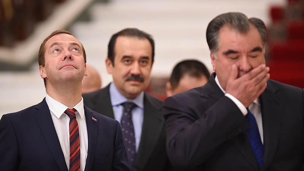 Медведев вслед за Путиным позвонил Эмомали Рахмону с поздравлениями