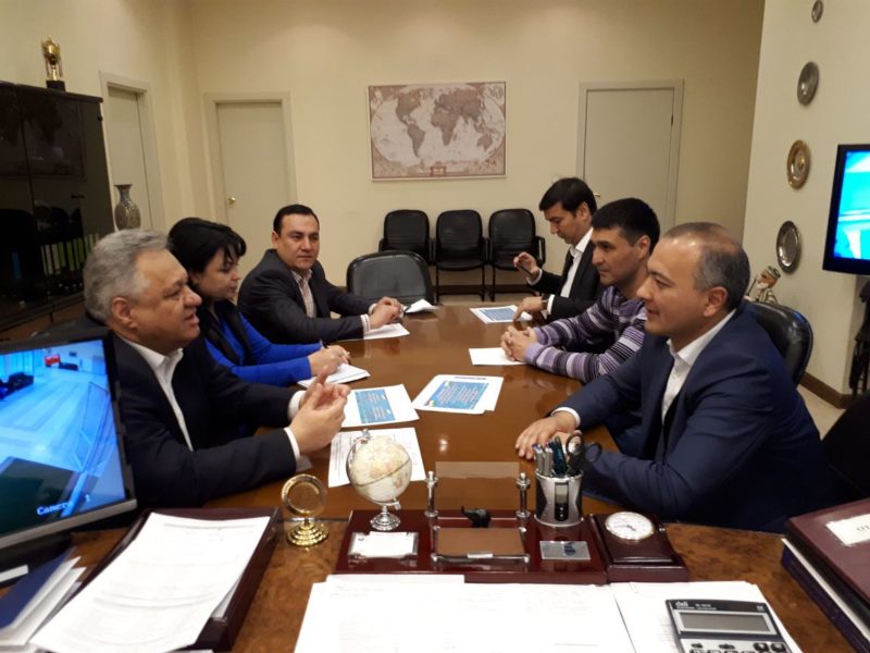 В Ташкенте обсудили предстоящую выставку таджикских товаров
