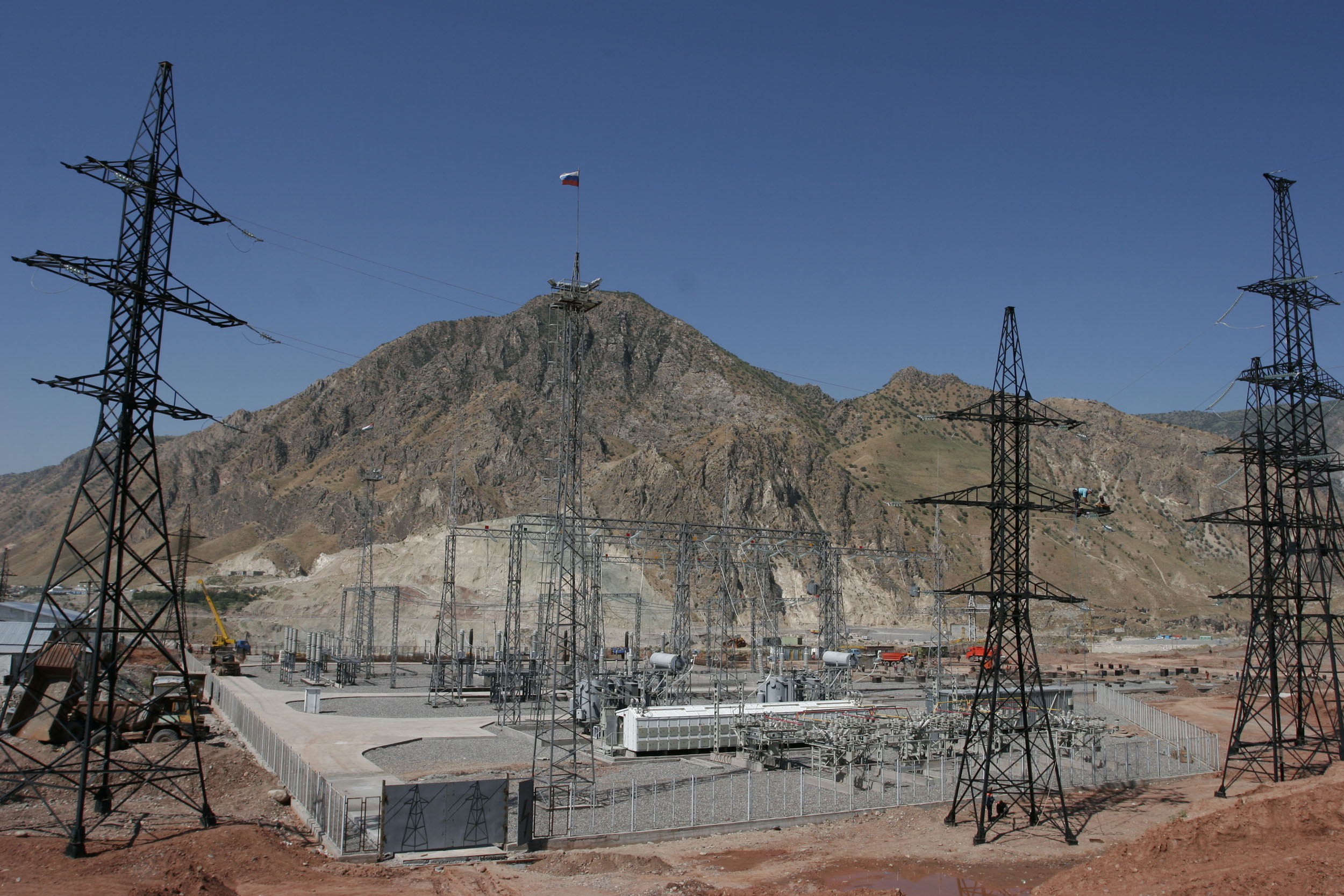 Таджикистан продолжает экспорт электроэнергии. В основном, в Афганистан