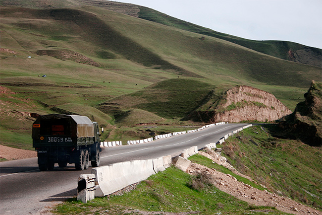 Эмомали Рахмон запустил работы по улучшению автодороги Душанбе – Курган-Тюбе