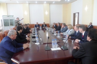 Узбекистан предложил организовать реализацию таджикских книг в Бухаре и Самарканде