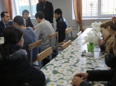 Таджикские дипломаты ознакомились с условиями содержания граждан РТ в «Сахарово»