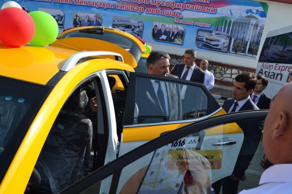 55 новых такси выехали на улицы Душанбе
