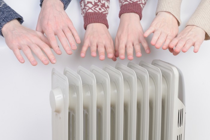 В Душанбе идут холода. Подача тепла в дома будет увеличена