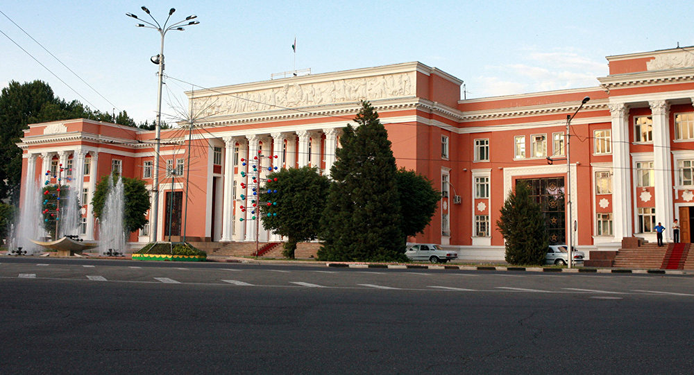 Парламент Таджикистана примет антитабачный закон до Нового года
