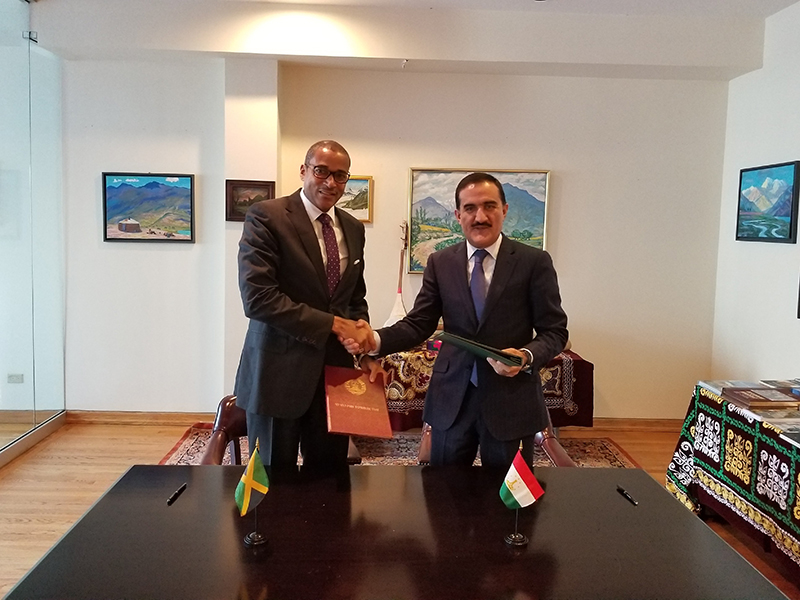 Таджикистан и Ямайка установили дипломатические отношения